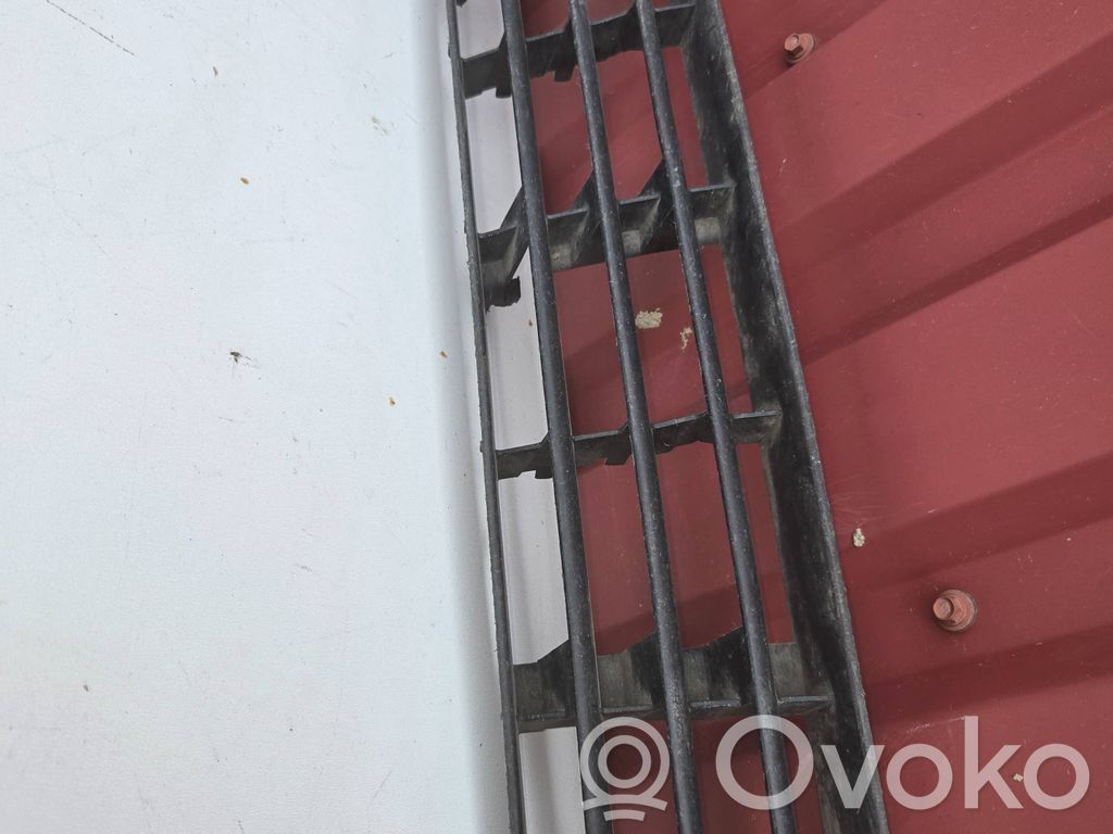 Audi A6 S6 C5 4B Front bumper lower grill 