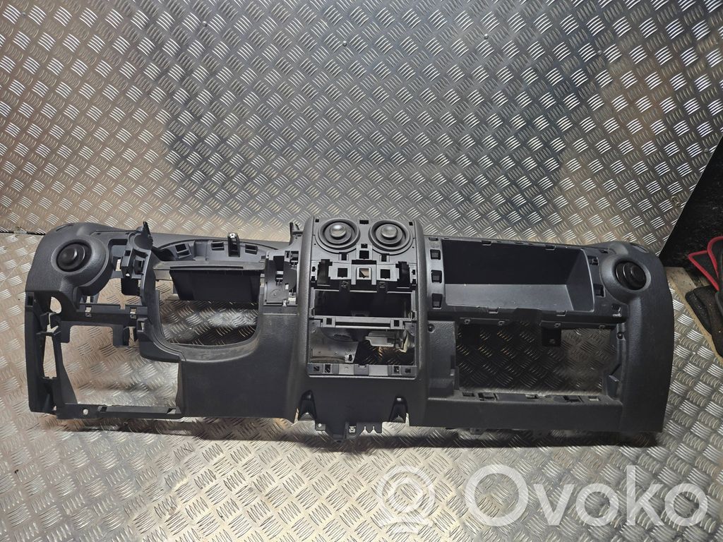 Citroen Berlingo Kojelauta 