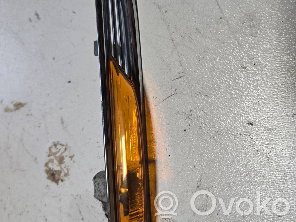 Ford Mondeo MK IV Front fender indicator light 
