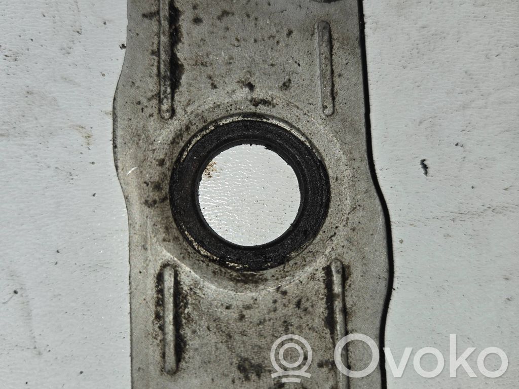 Audi A6 S6 C6 4F Fuel Injector clamp holder 
