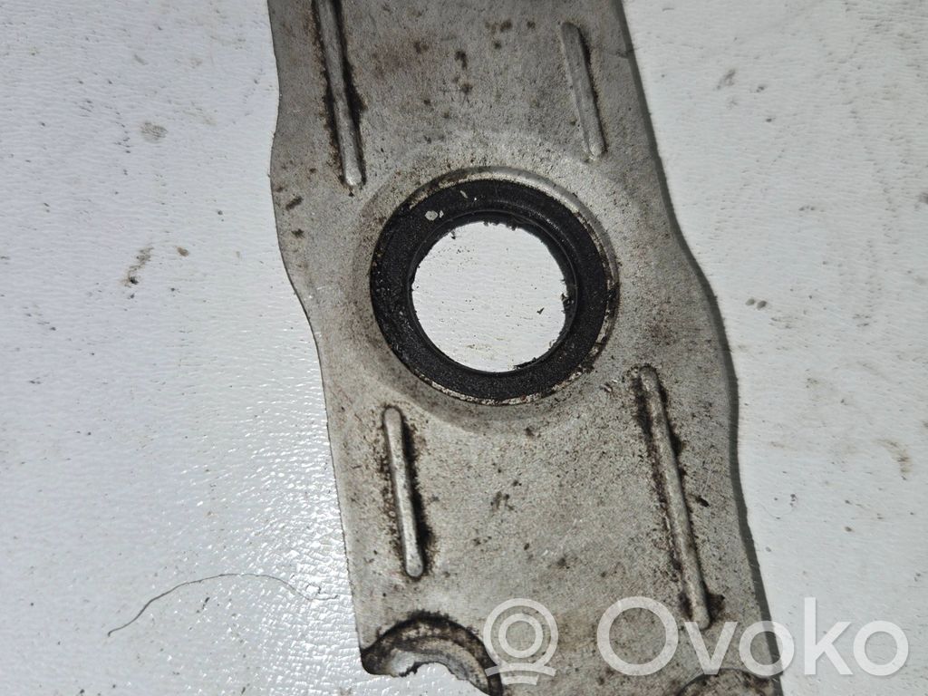 Audi A6 S6 C6 4F Fuel Injector clamp holder 