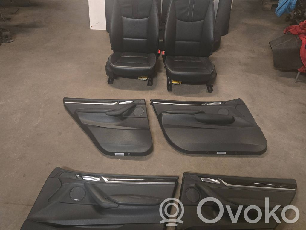 Interior set