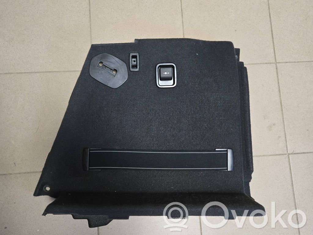 BMW X3 F25 Boczek / Tapicerka / bagażnika 