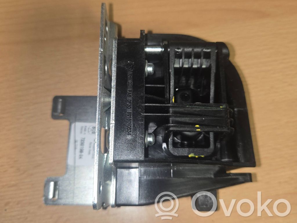 BMW X3 F25 Staffa di montaggio copertura ripiano portaoggetti 