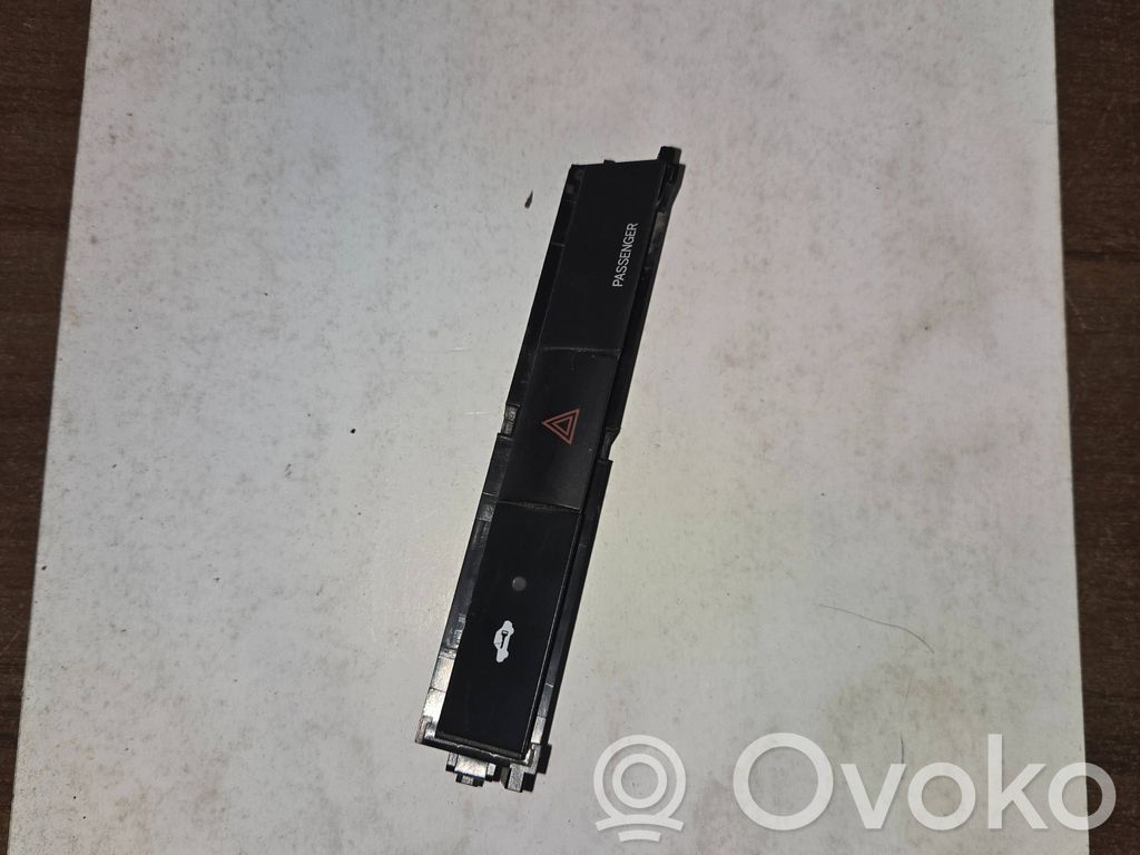 Toyota Corolla Verso E121 Hazard light switch 