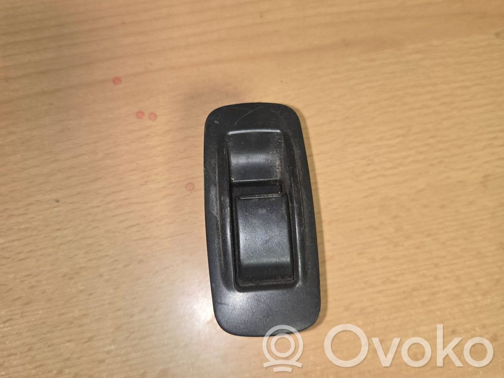 Toyota Corolla Verso E121 Electric window control switch 