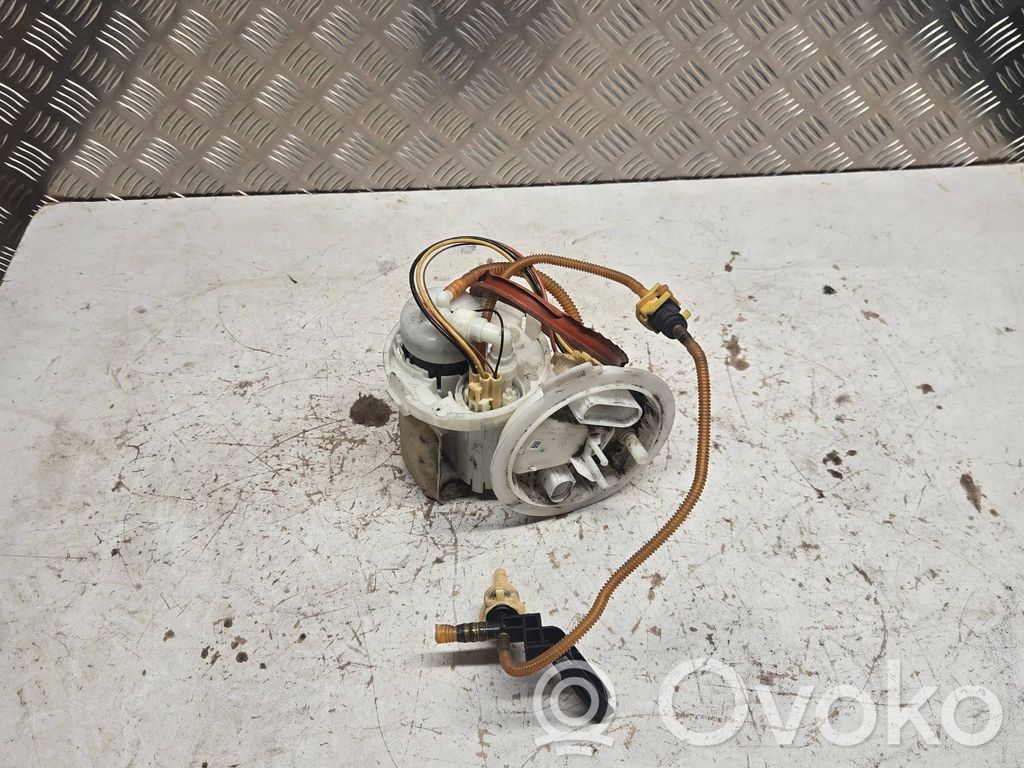Audi A4 S4 B9 Bomba interna de combustible 