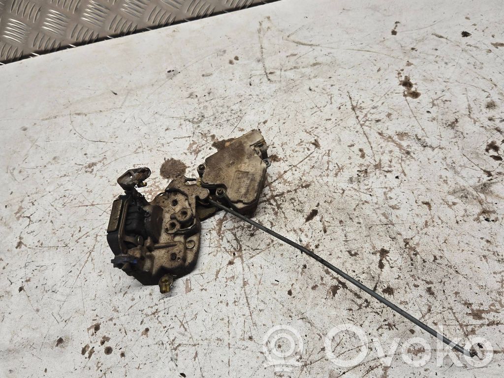 Nissan Terrano Front door lock 