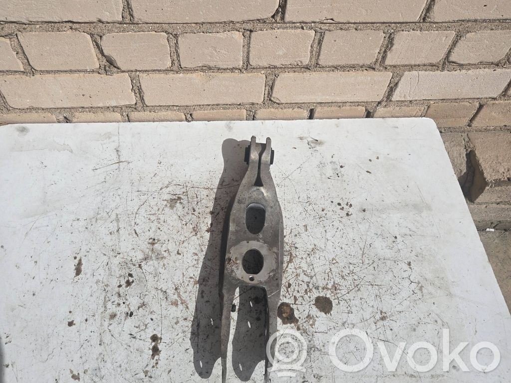 Audi A4 S4 B9 Rear upper control arm/wishbone 