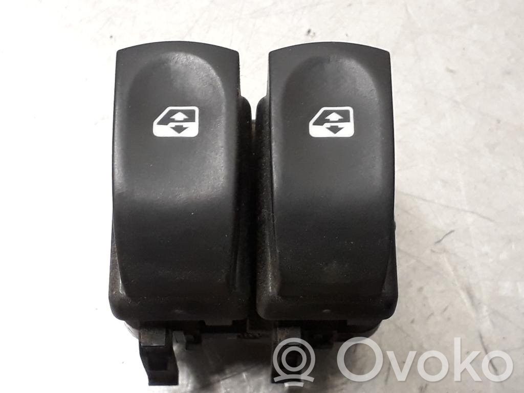 Renault Clio III Schalter el. Fensterheber 