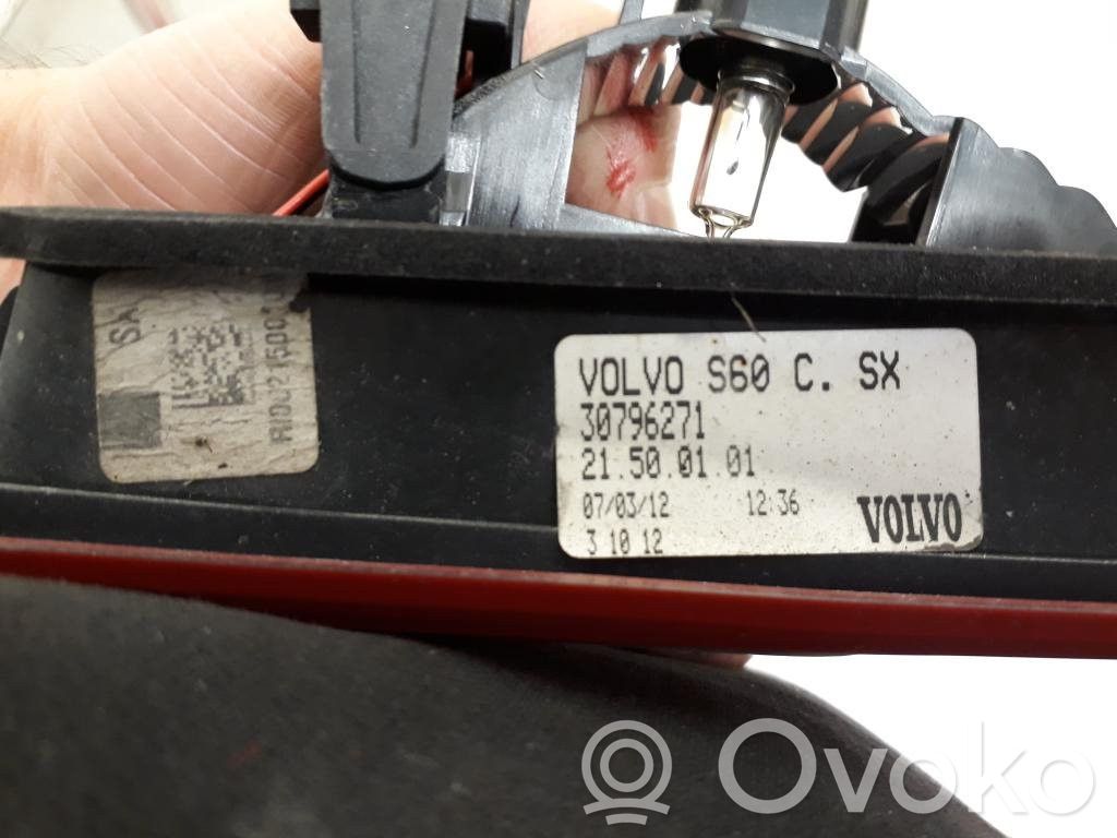 Volvo S60 Lampă spate în capacul portbagajului 