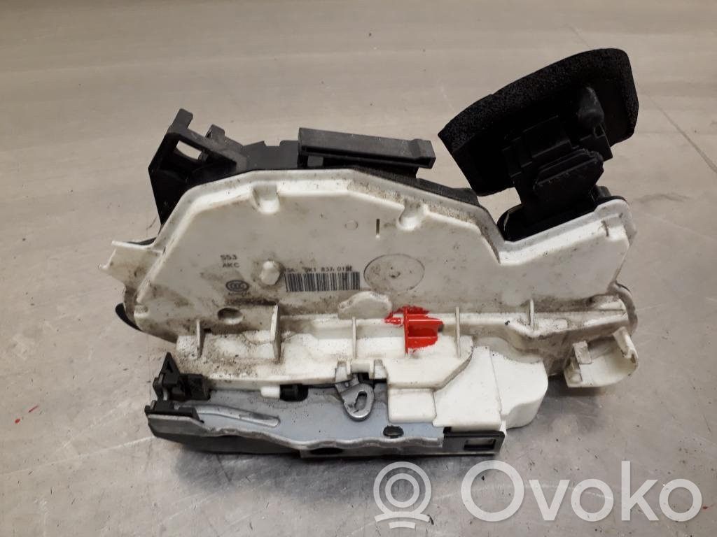 Volkswagen Polo V 6R Zamek drzwi przednich