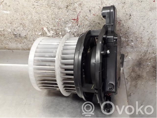 Toyota C-HR I Ventilator aerotermă 