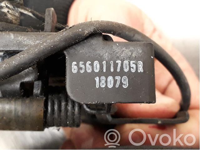 Renault Clio IV Încuietoare capotă 