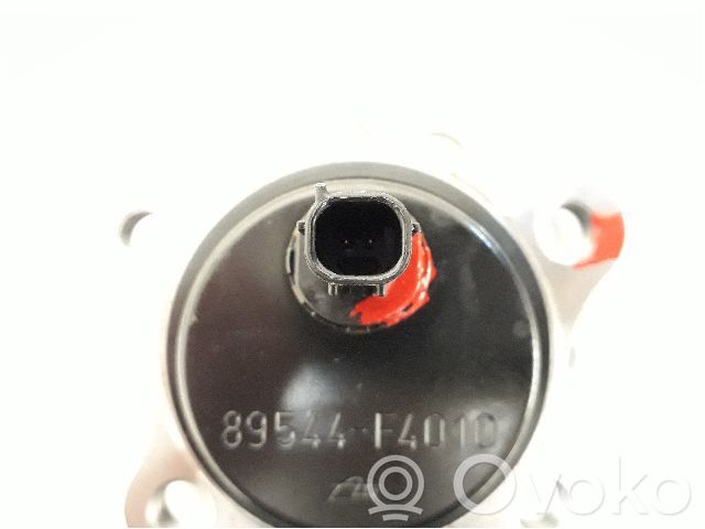 Toyota Yaris XP210 Portfuzetă roată spate 