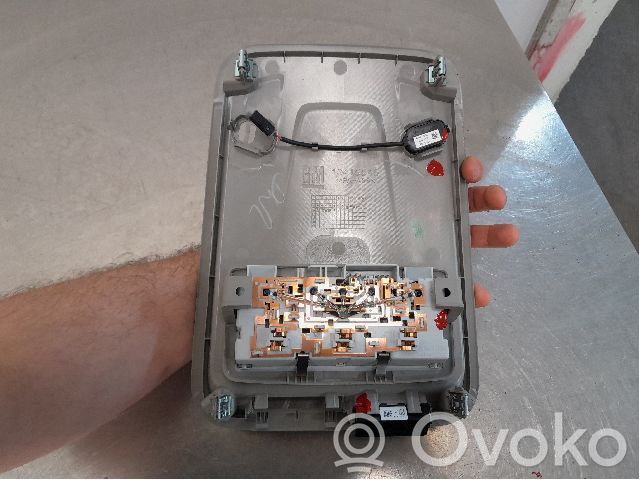 Opel Astra K Muu sisävalo 