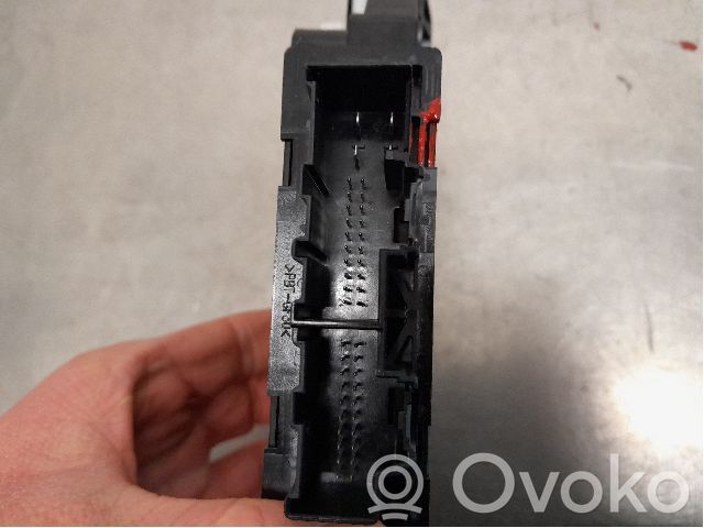 Volvo XC90 Motor del regulador de la ventanilla de la puerta delantera 