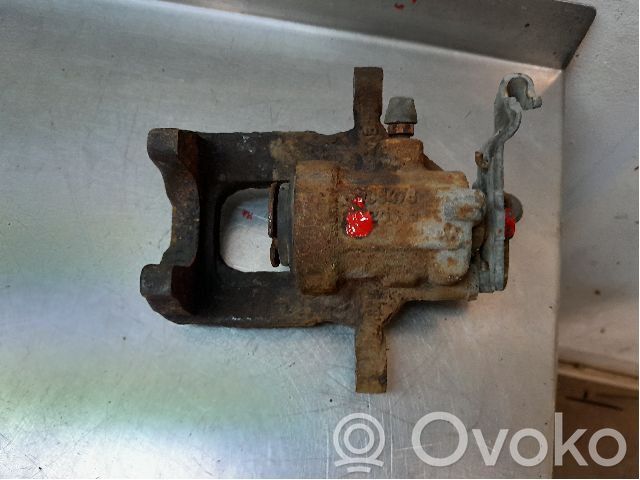 Volkswagen Jetta VI Rear brake caliper 