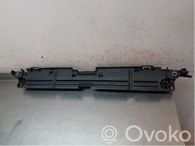 Toyota Auris E180 Lüfterzarge 