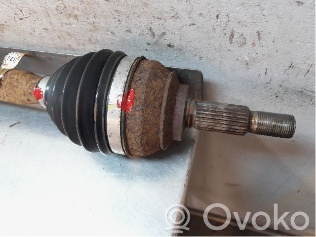 Renault Clio IV Front driveshaft