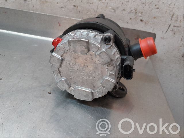 Volkswagen Multivan T7 Bomba de agua 