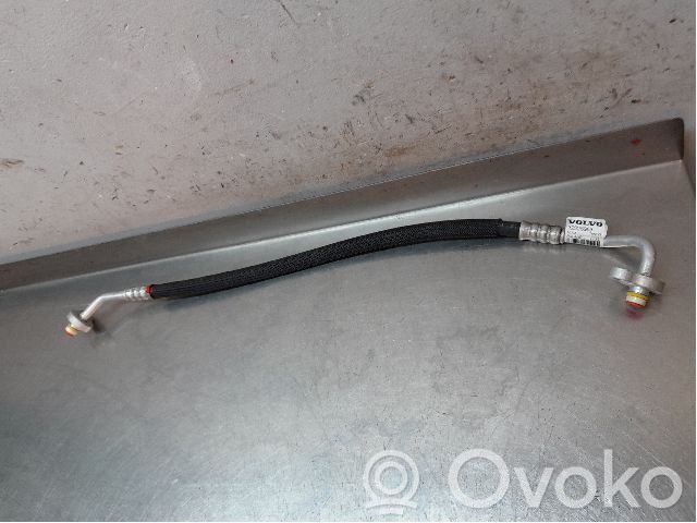 Volvo C40 Tuyau de climatisation