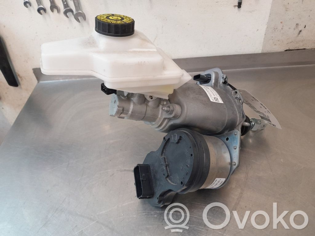 Toyota Yaris XP210 Bremskraftverstärker