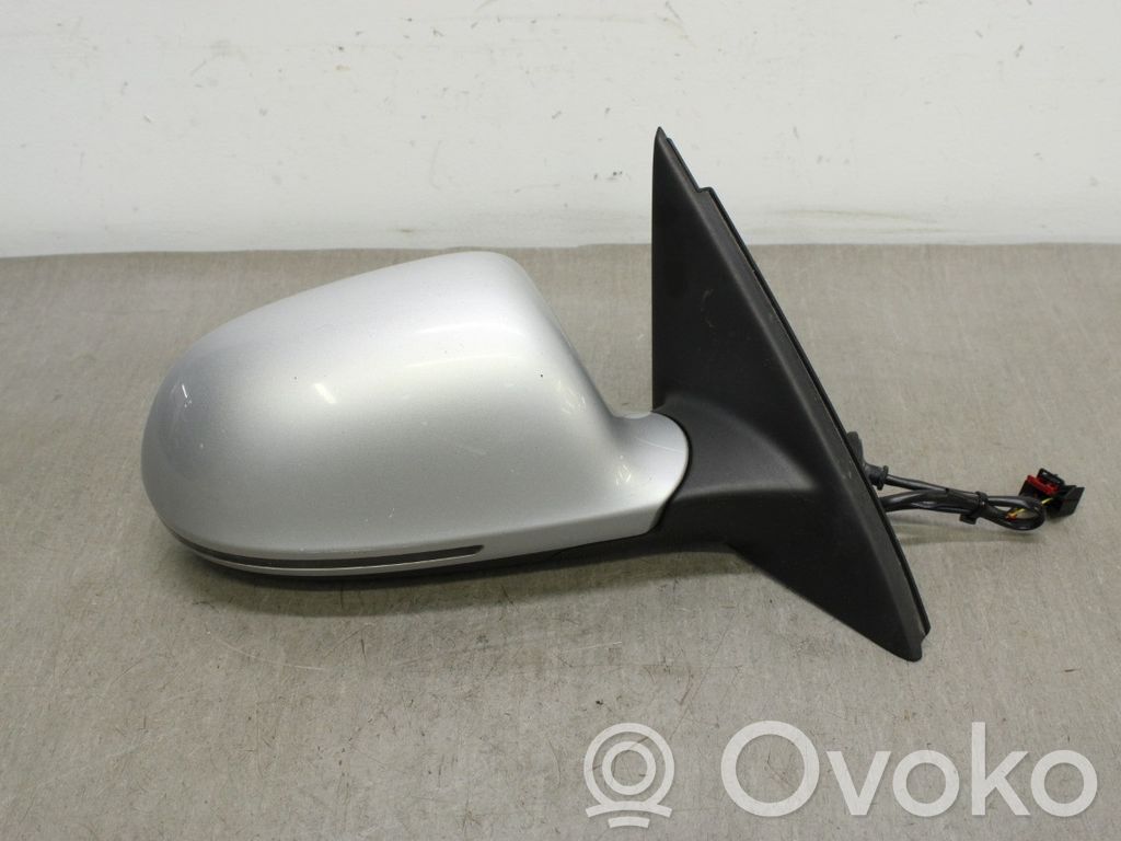 Audi Q3 8U Specchietto retrovisore elettrico portiera anteriore 