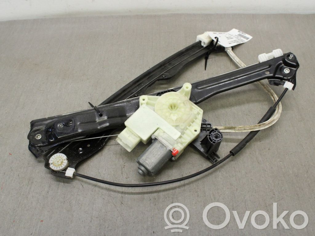 Peugeot 308 Regulador de puerta delantera con motor 
