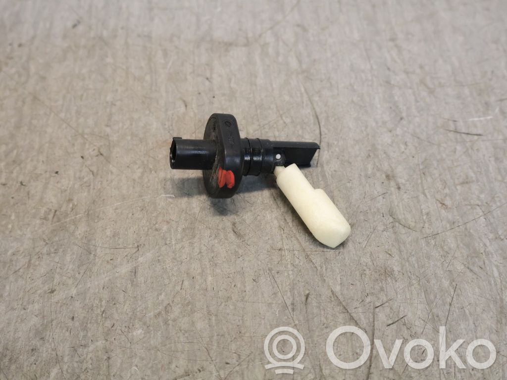 Volkswagen Crafter Windshield washer fluid level sensor 