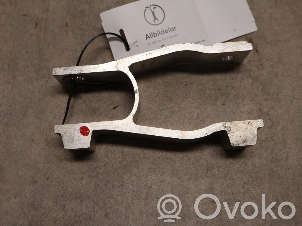 Volvo XC40 Łapa / Mocowanie silnika 
