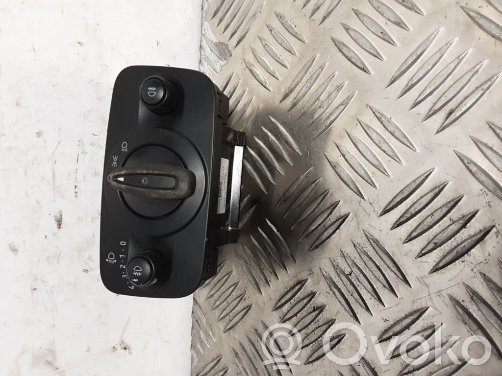 Ford Ecosport Light switch 