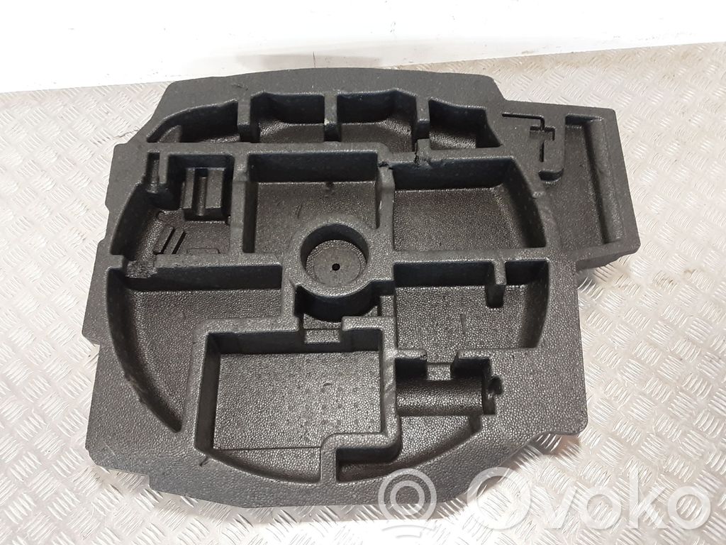 Jeep Compass Bagažinės dugnas 