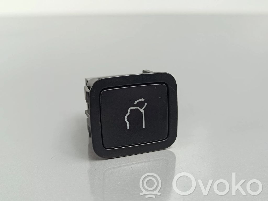 Jeep Cherokee Tailgate/boot open switch button 