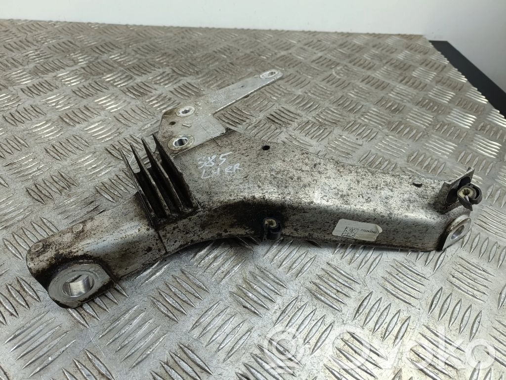 Bracket in trunk/boot   32263392