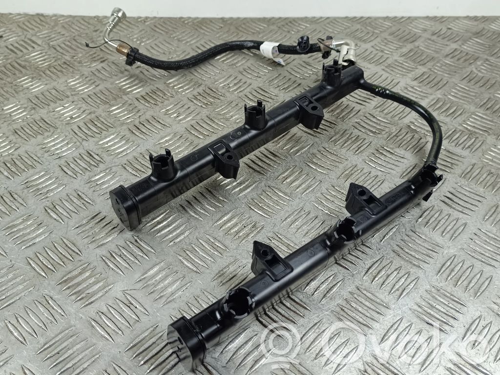Jeep Grand Cherokee WL Degvielas maģistrālā caurule 