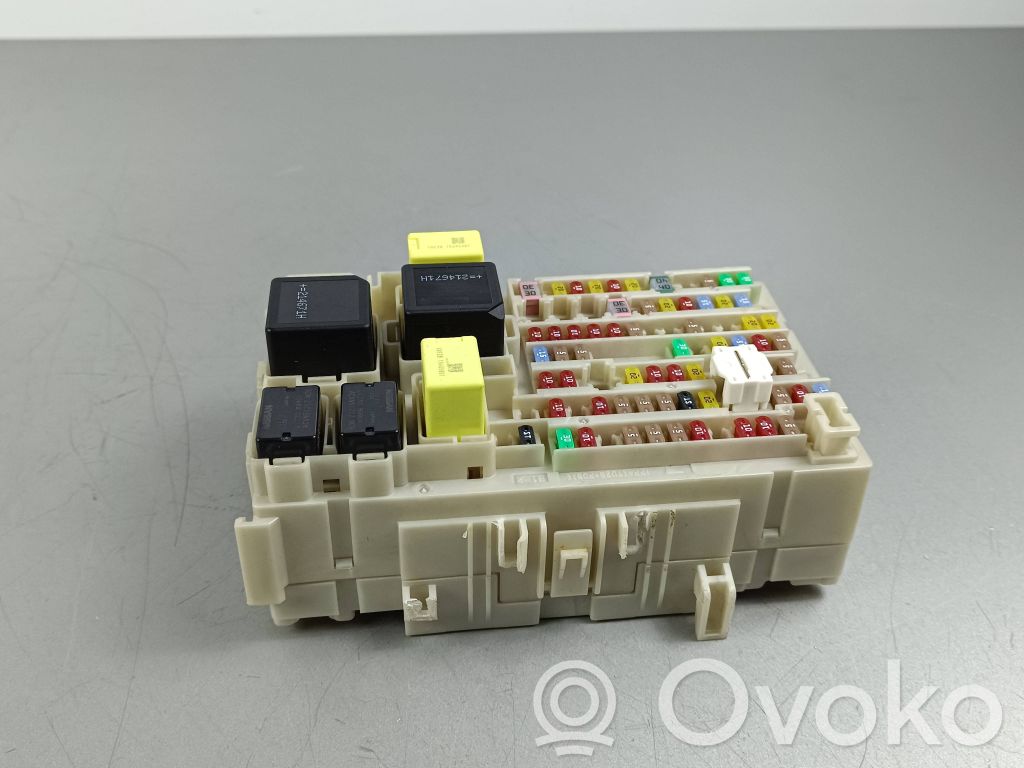 Mitsubishi Outlander IV Fuse module 