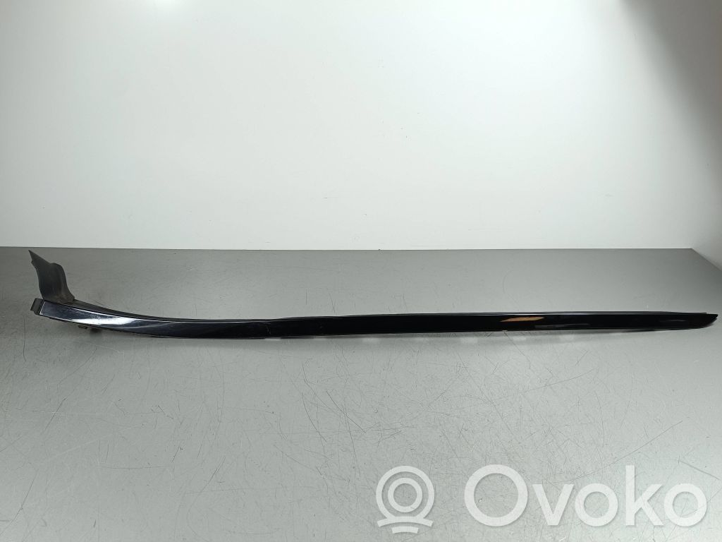 KIA Stinger Moldura del parabrisas 
