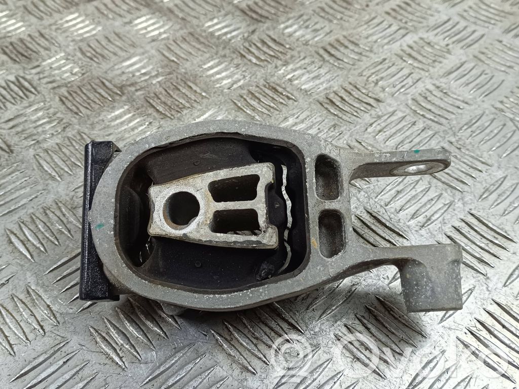 Engine mount bracket   10519620,612307188