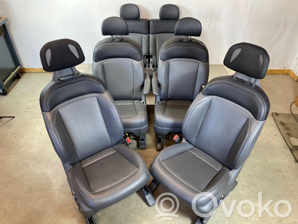 Seat set