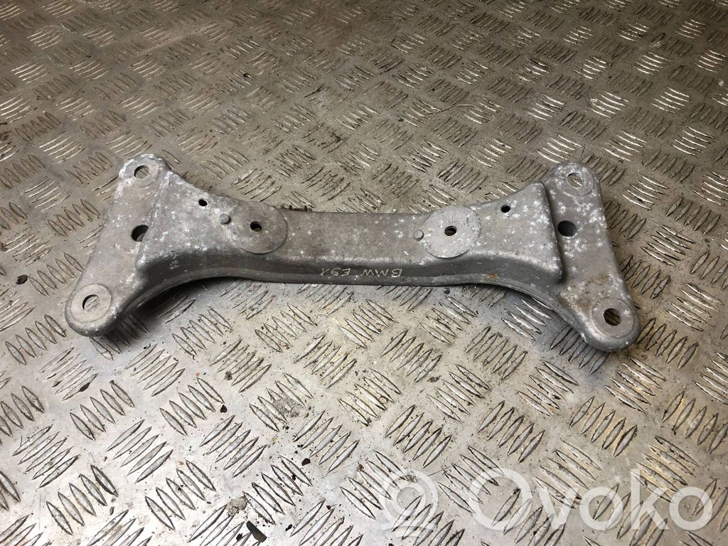 BMW 3 E90 E91 Gearbox mounting bracket 