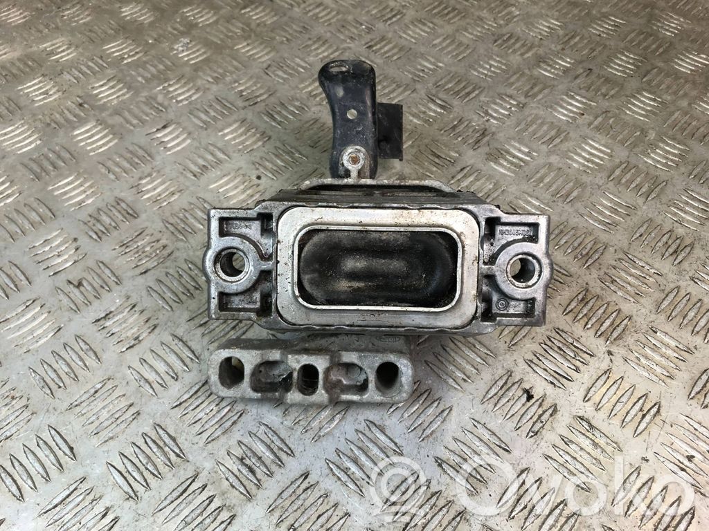 Volkswagen PASSAT CC Engine mount bracket 