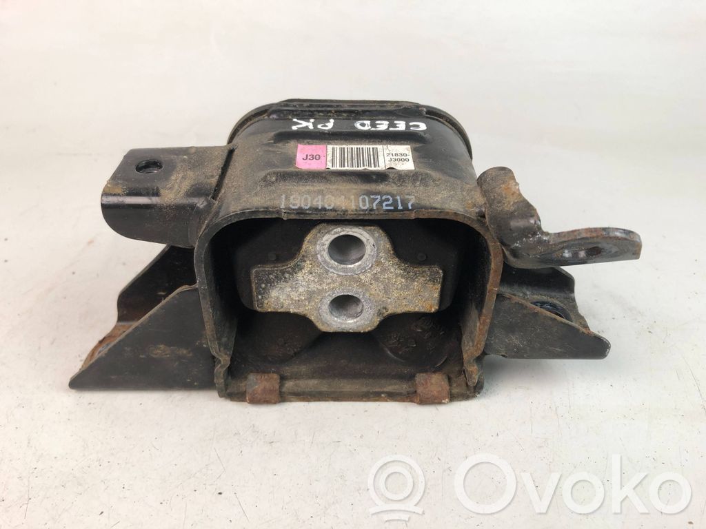 KIA Ceed Gearbox mounting bracket 