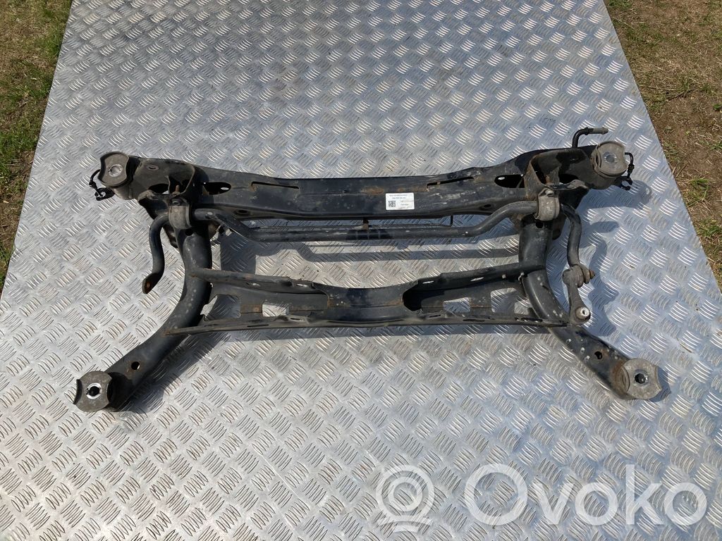 Volkswagen PASSAT B8 Rama pomocnicza tylna 