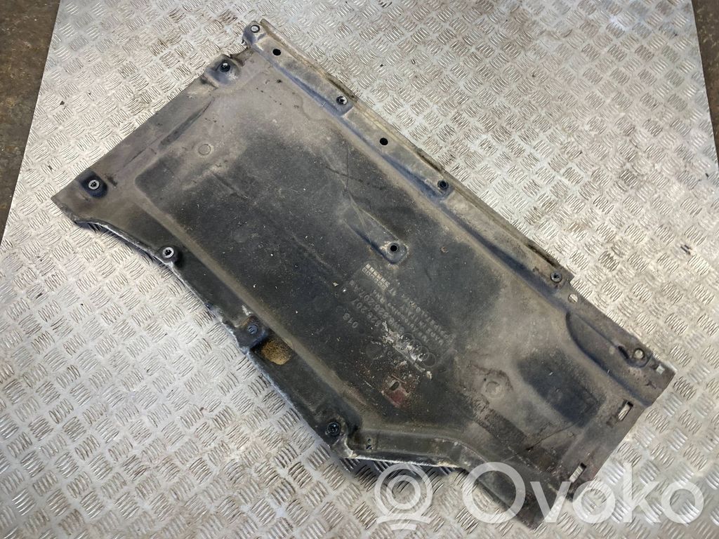 Audi A5 Protección inferior lateral 