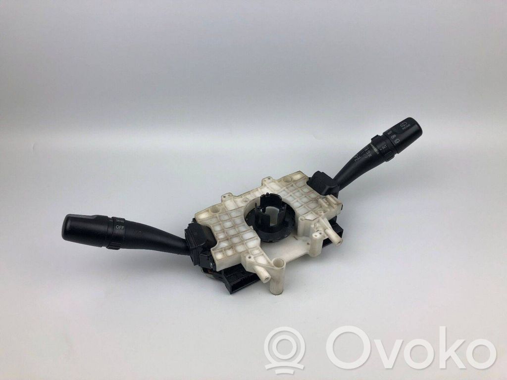 Hyundai Santa Fe Wiper turn signal indicator stalk/switch 