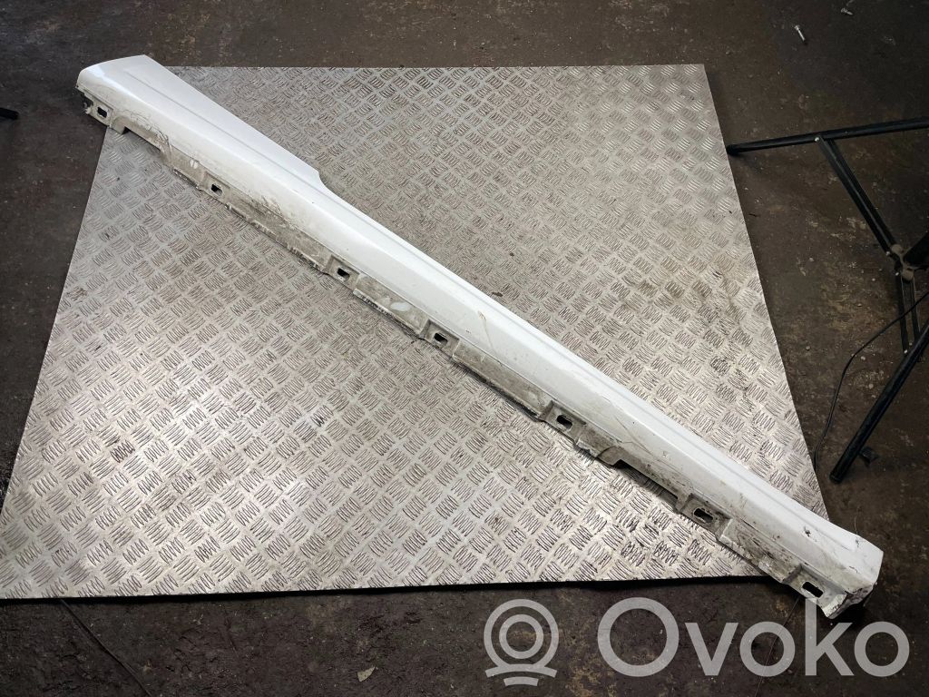 Audi A5 Sill 