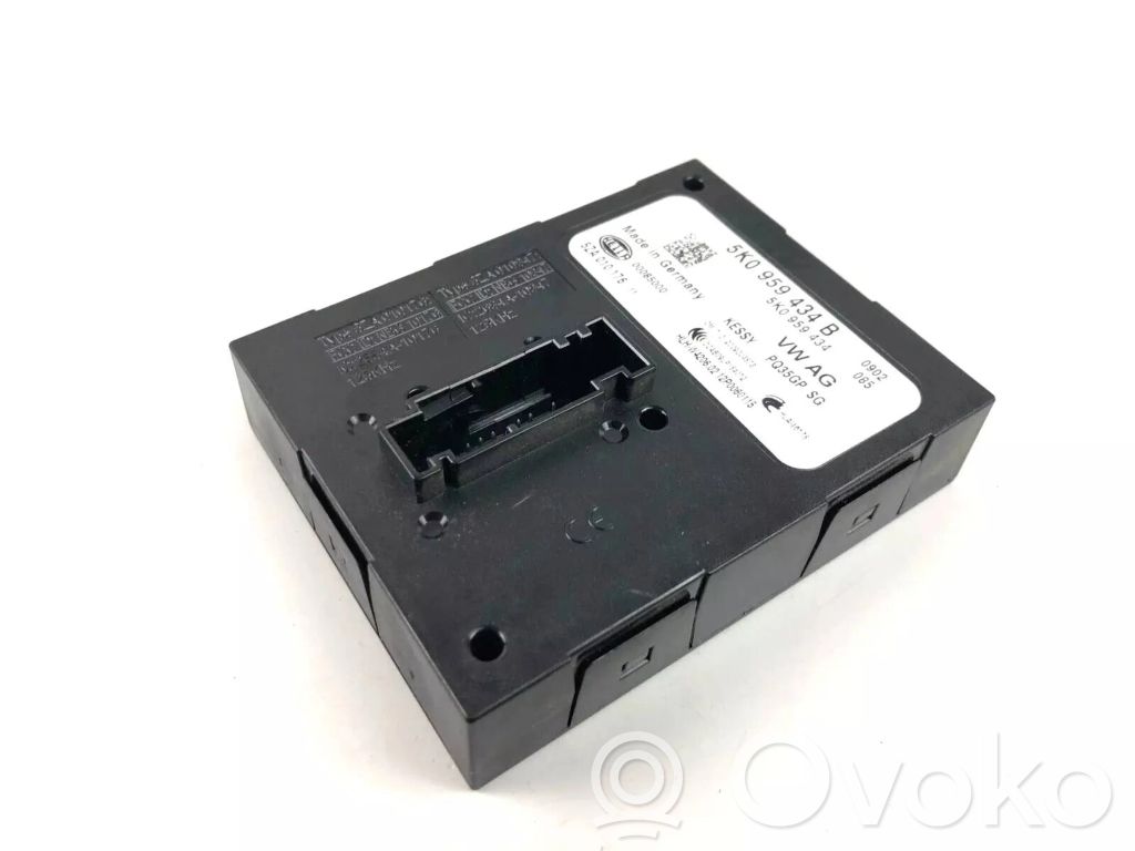 Audi Q3 8U Keyless (KESSY) go control unit/module 
