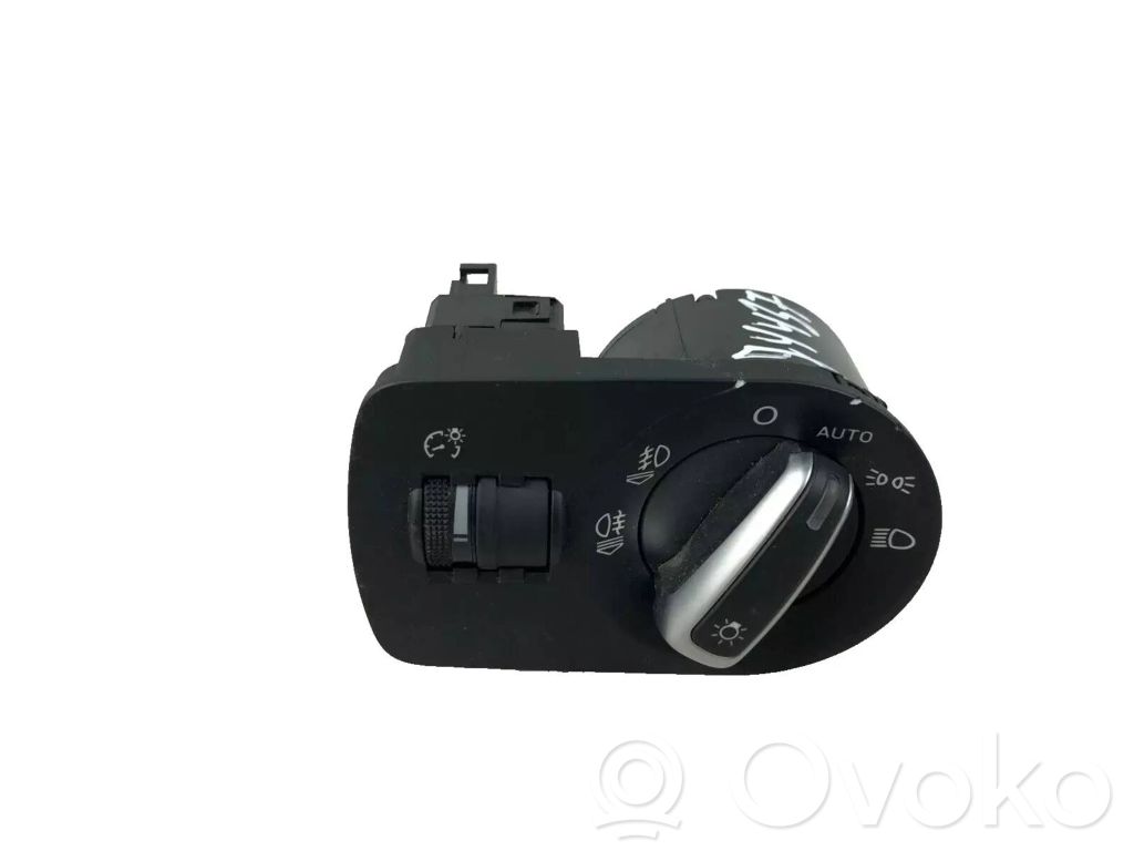 Audi Q3 8U Light switch 