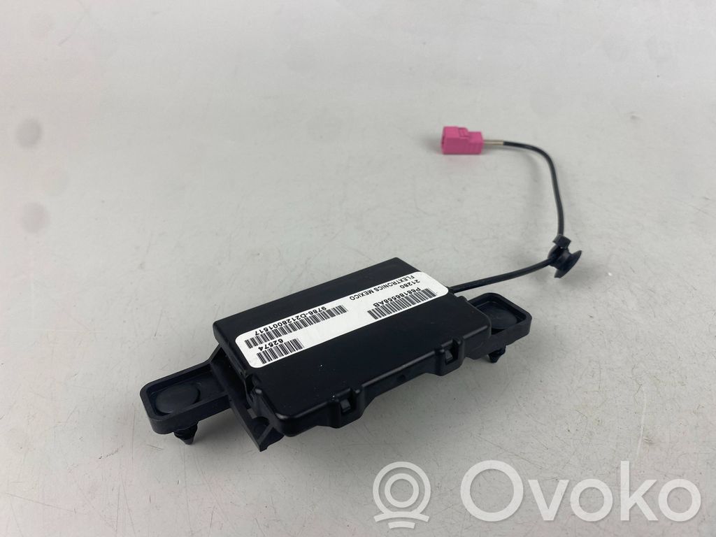 Chrysler Pacifica Antenna control unit 